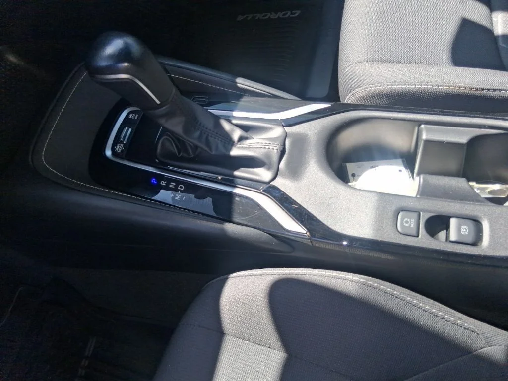 Used 2023 White Toyota SE image 17