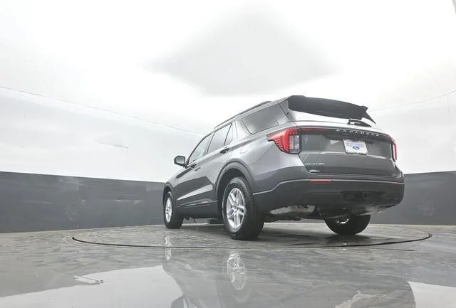 New 2026 Carbonized Gray Metallic Ford Active image 32