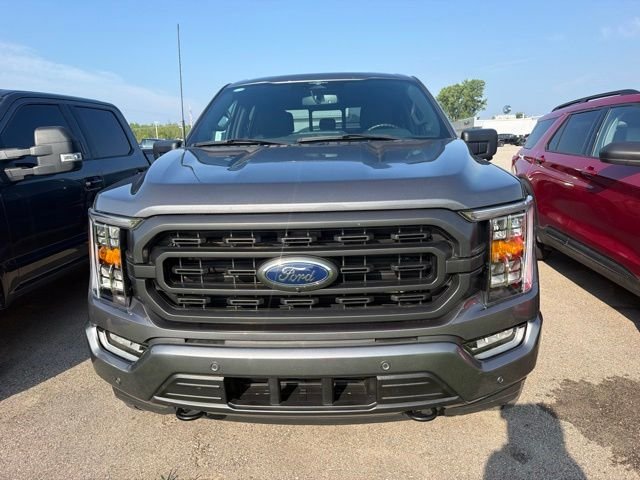 Used 2023 Gray Metallic Ford XLT image 2