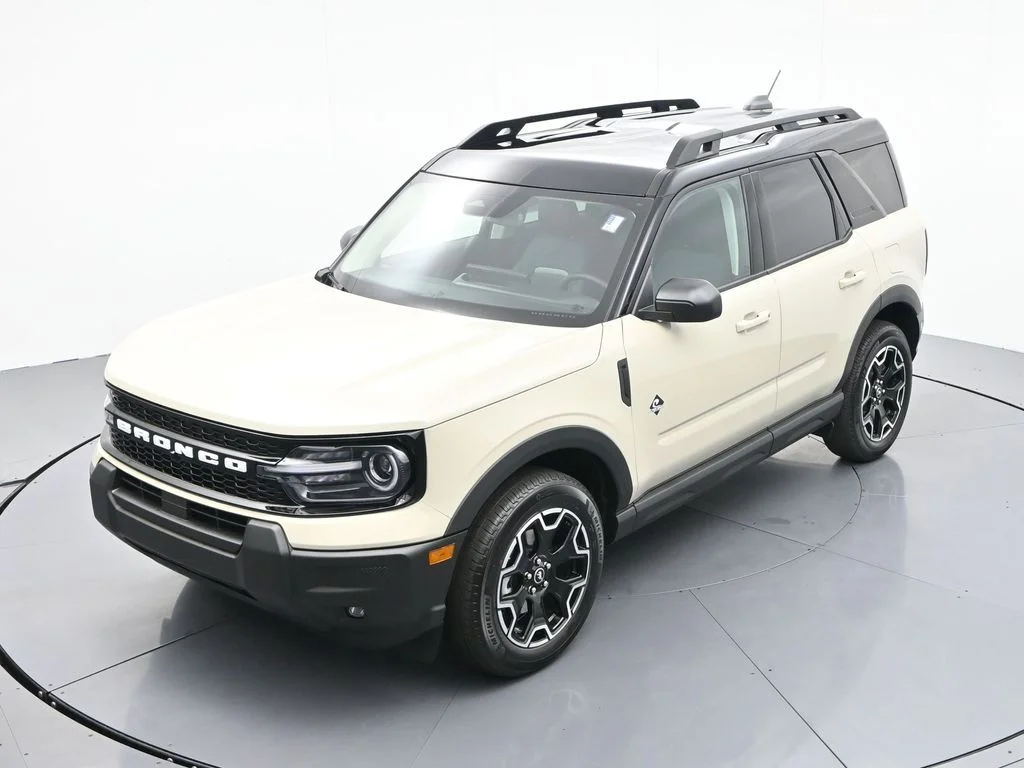 New 2025 Desert Sand Ford Outer Banks® image 23