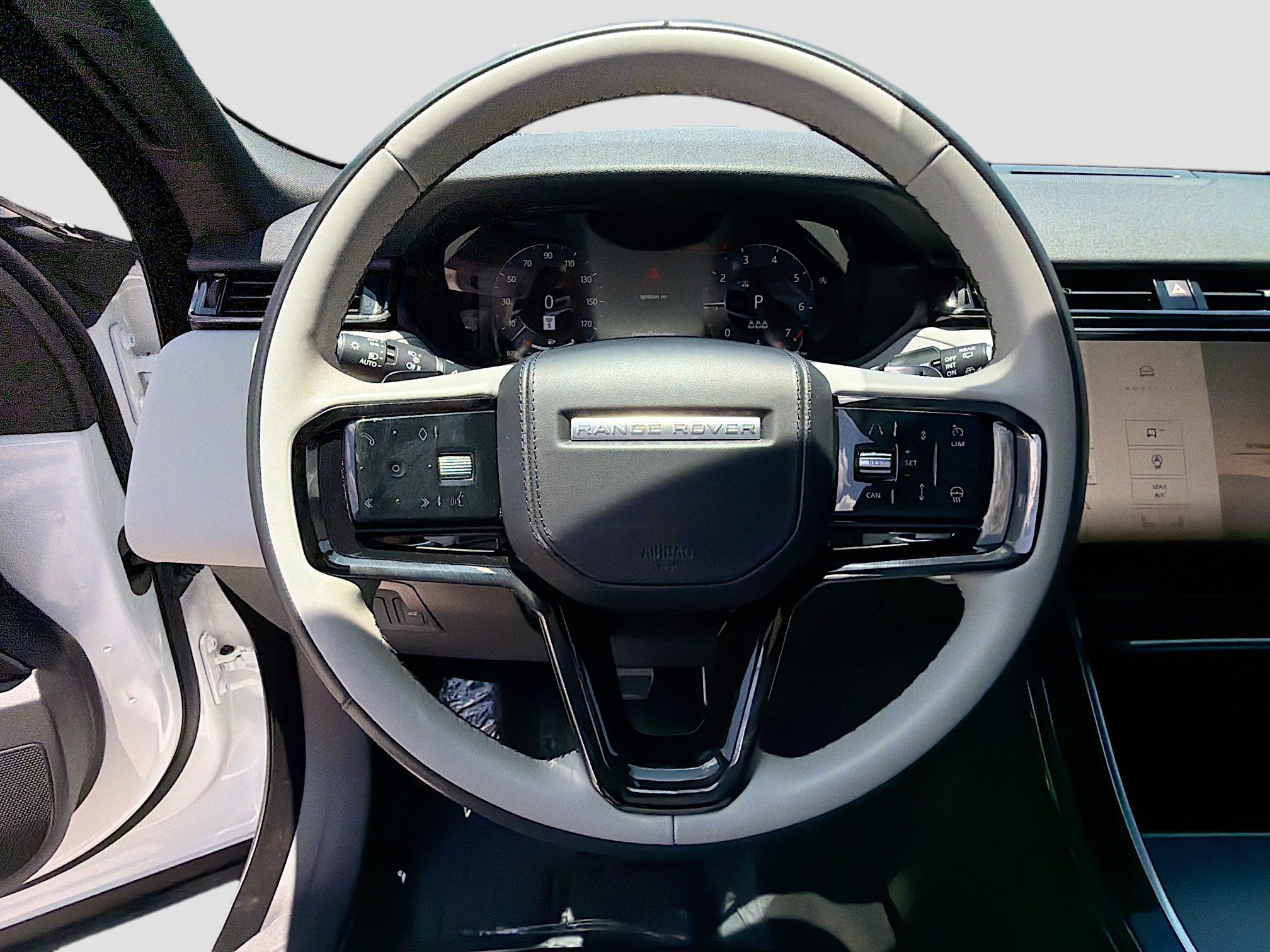 Certified Used 2024 Fuji White Land Rover Dynamic SE image 37