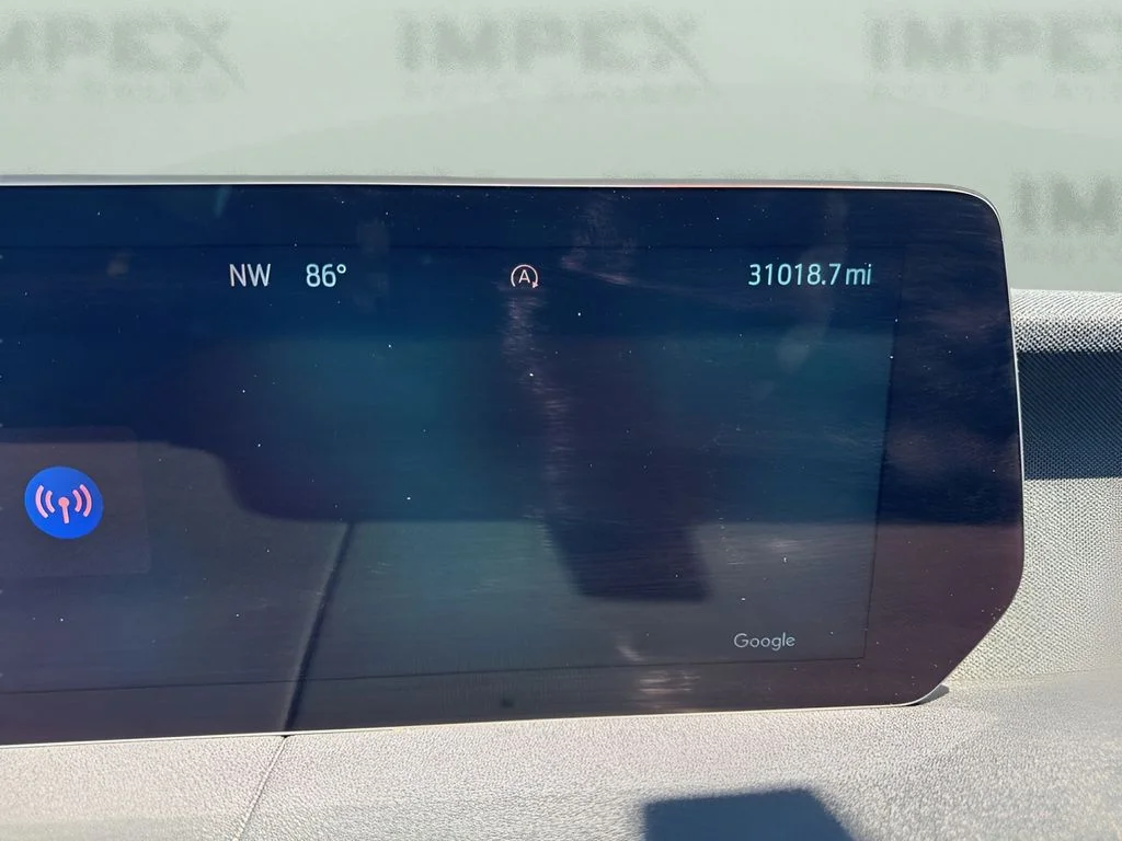 Used 2025 Green Ford Platinum image 27