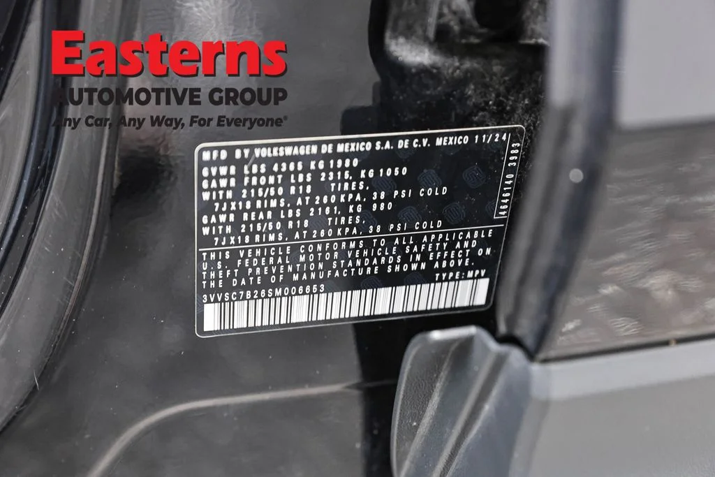 Used 2025 Black Volkswagen 1.5T SE image 34
