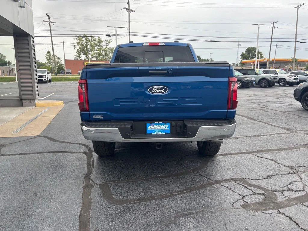 Used 2024 Blue Ford XLT image 6