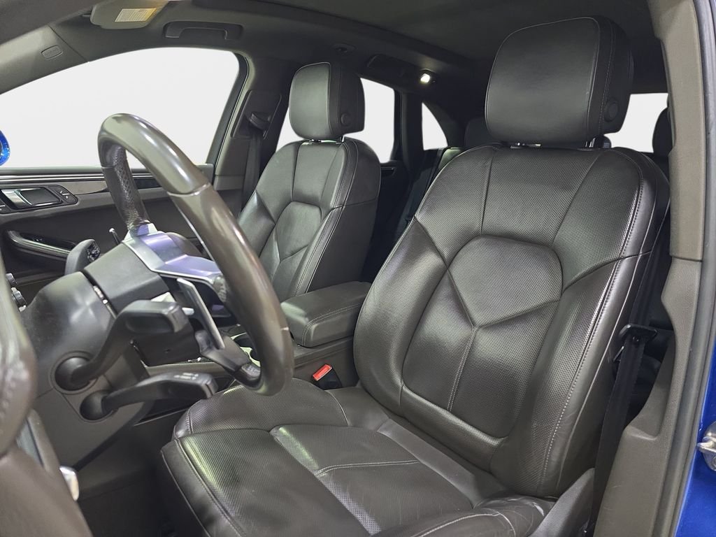 Used 2017 Blue Porsche Base image 18