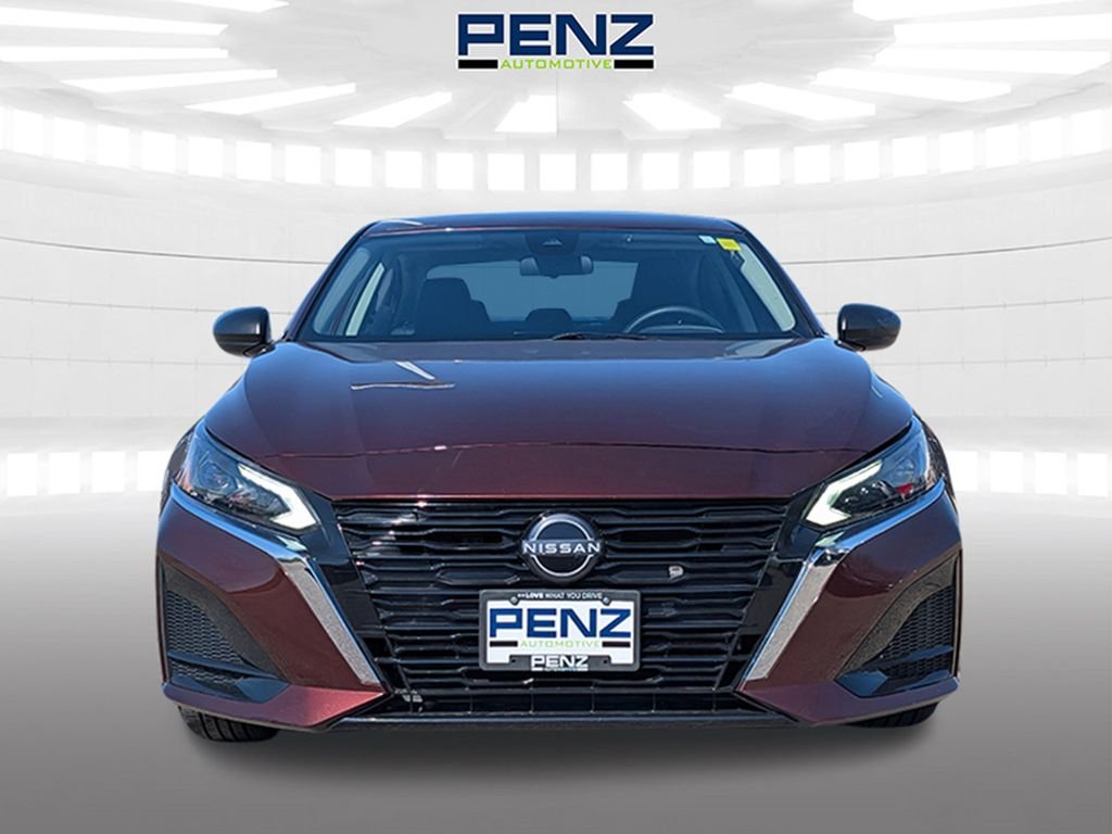 Used 2024 Nissan Altima SV with VIN 1N4BL4DV2RN319595 for sale in Rochester, Minnesota