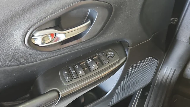 Used 2014 Brilliant Black Crystal Pearlcoat Jeep Limited image 22