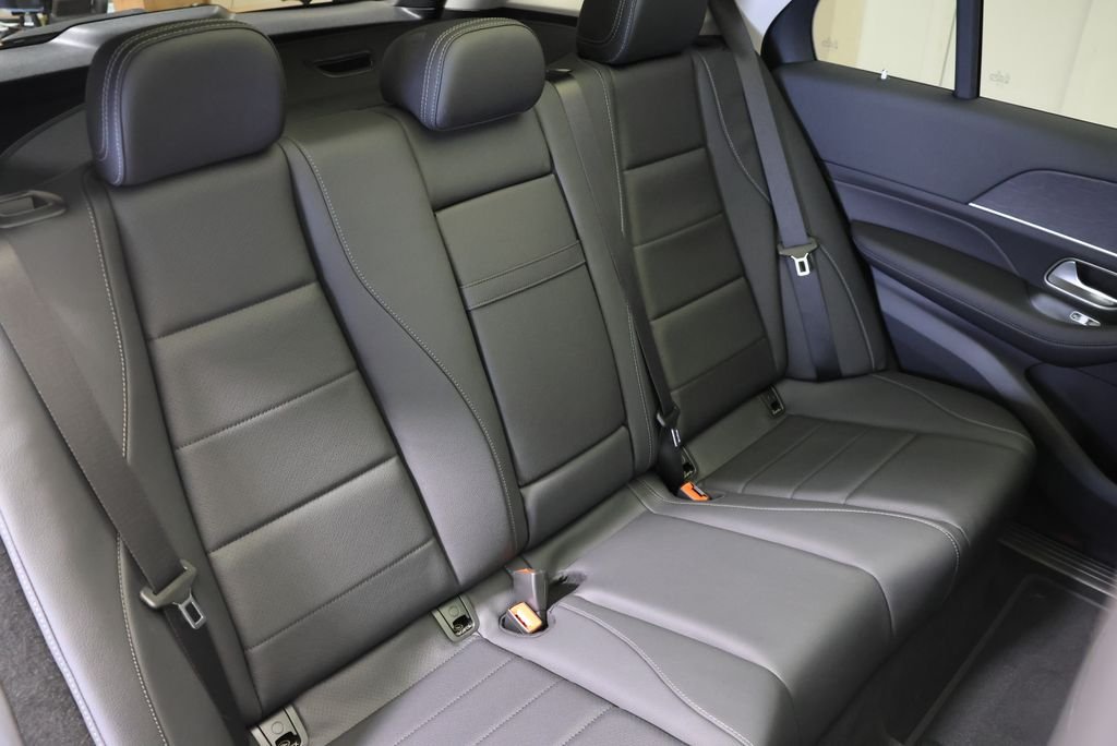 Certified Used 2026 Polar White Mercedes-Benz GLE 350 image 55