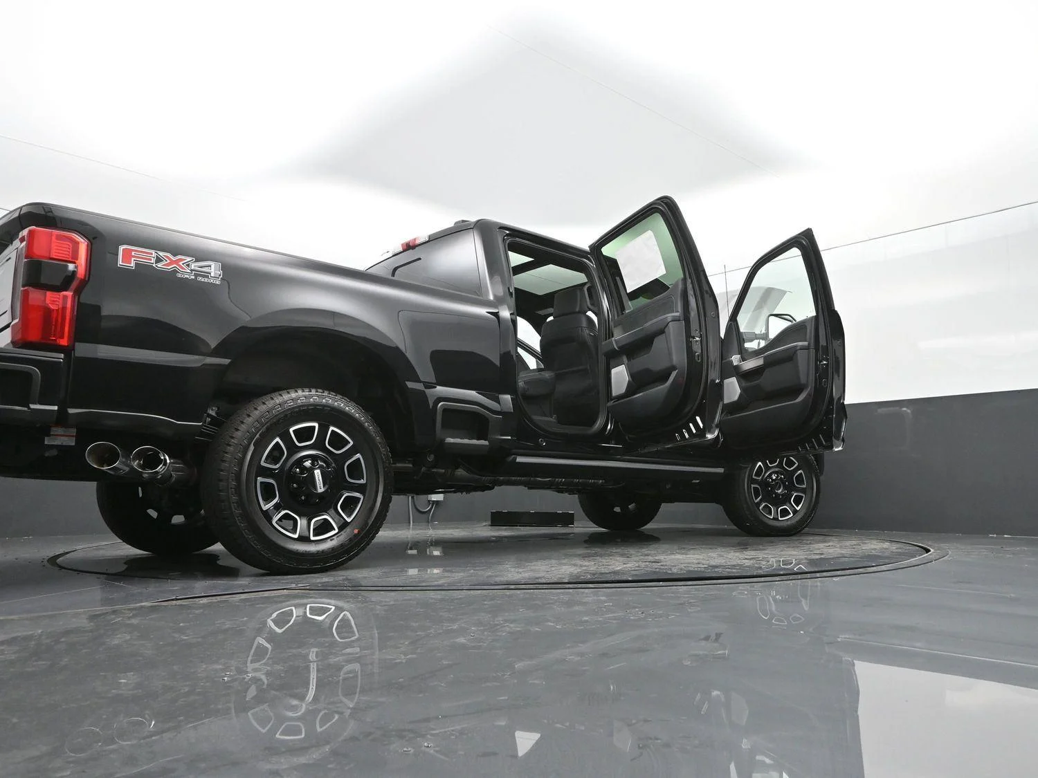 2026 Ford F-250 Super Duty Platinum - Photo 55