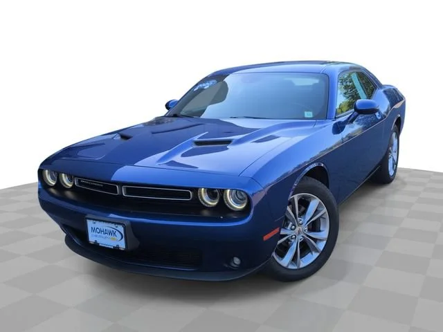 2020 Dodge Challenger SXT Auto AWD's photo