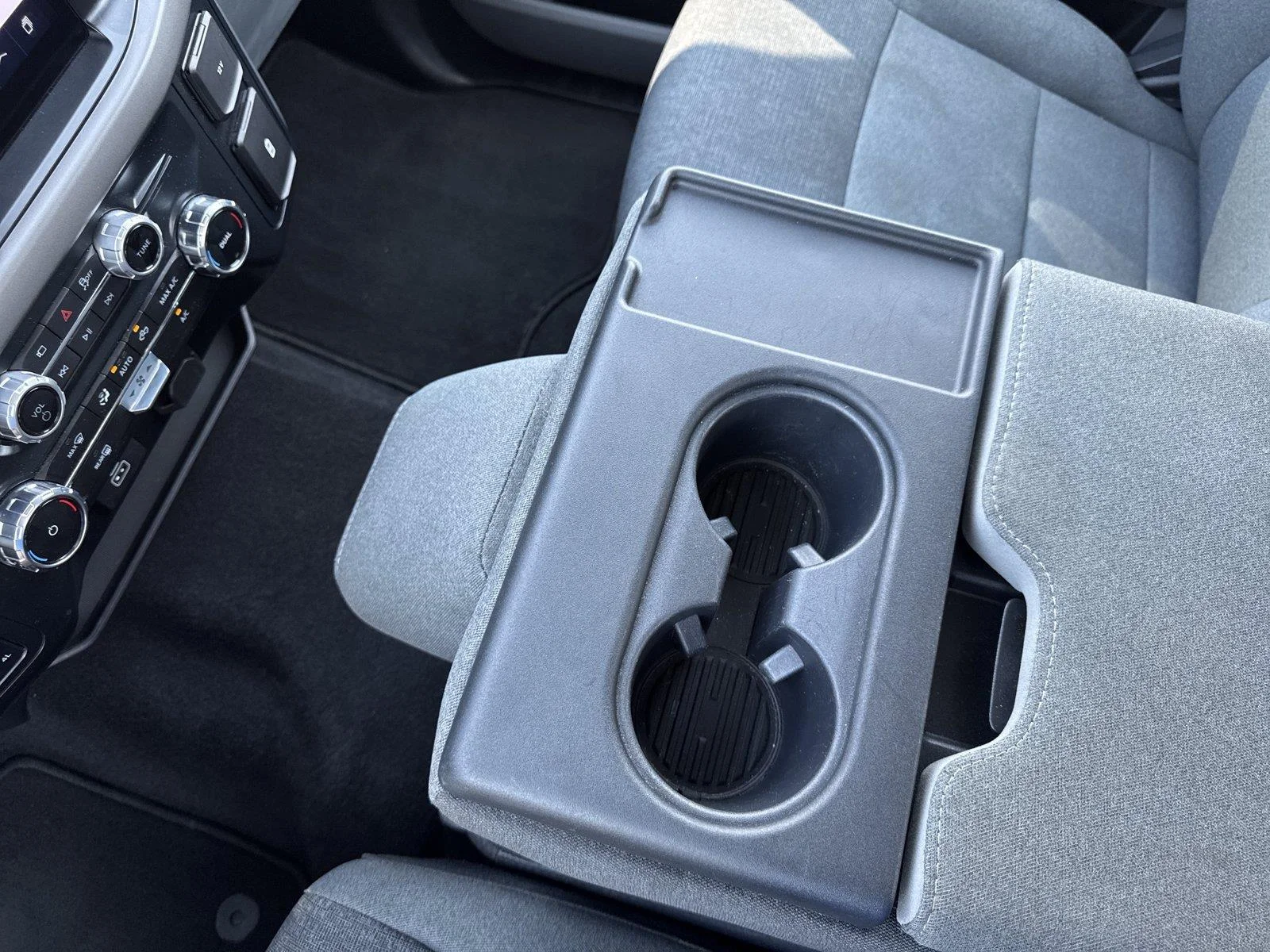 Used 2025 Oxford White Ford XLT image 24