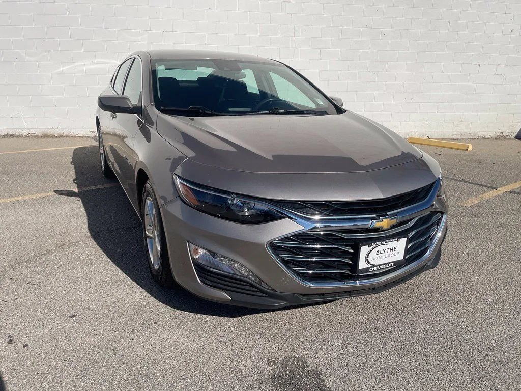 Used 2023 Mineral Gray Metallic Chevrolet LT image 10