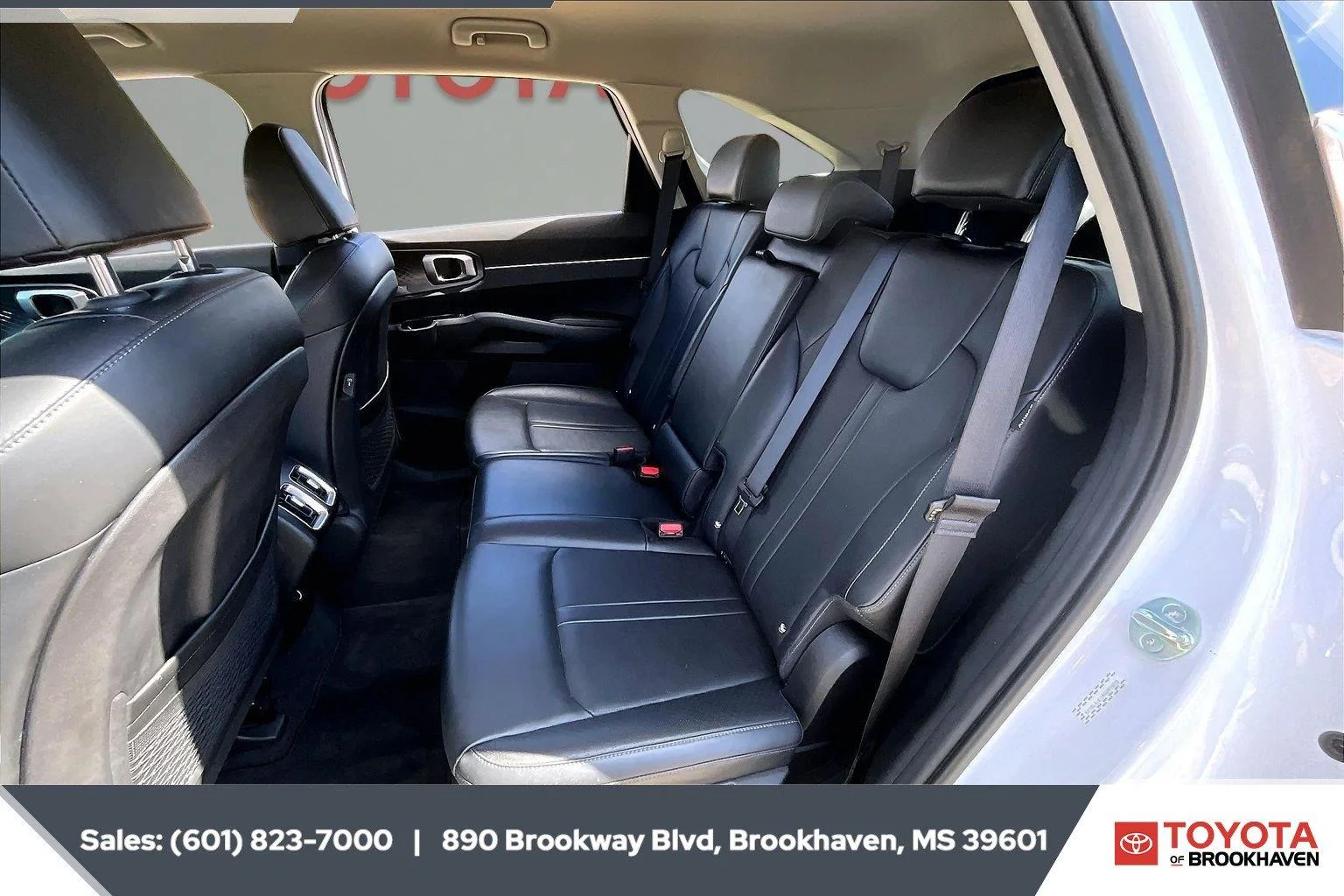 Used 2024 Glacial White Pearl Kia S image 19