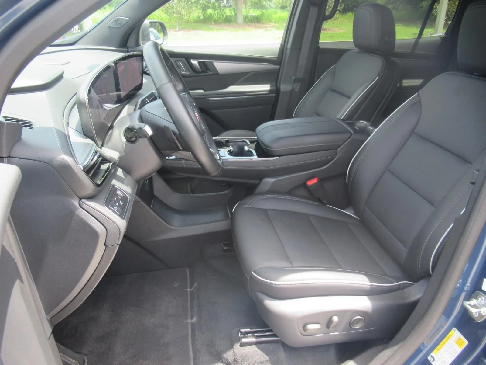 Used 2025 Blue Buick Preferred image 18