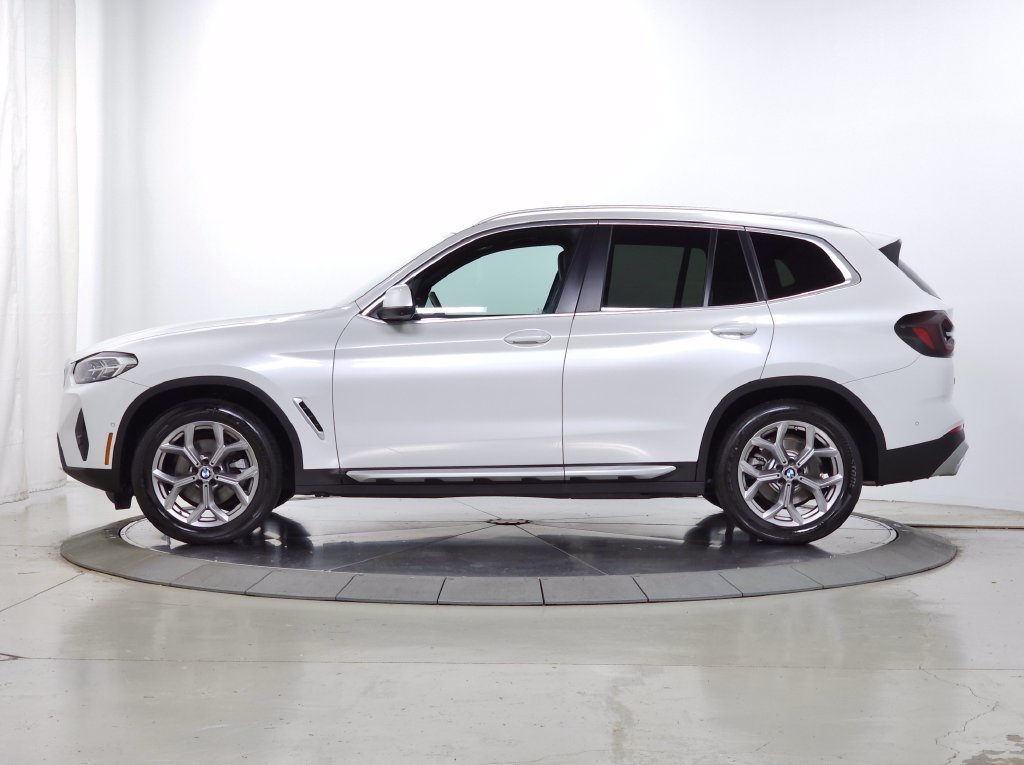 Used 2023 White BMW xDrive30i image 5