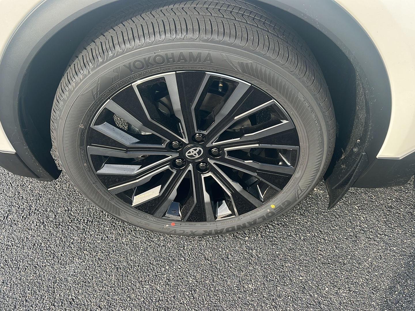 New 2026 Wind Chill Pearl Toyota XSE image 35