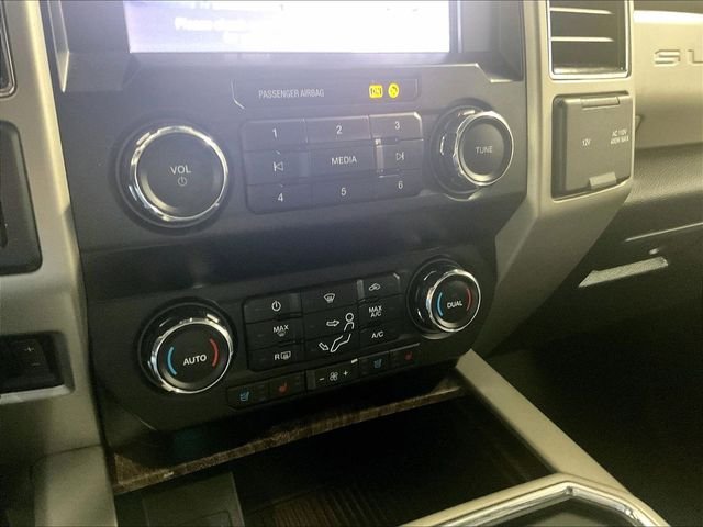 Used 2019 Black Ford Lariat image 26