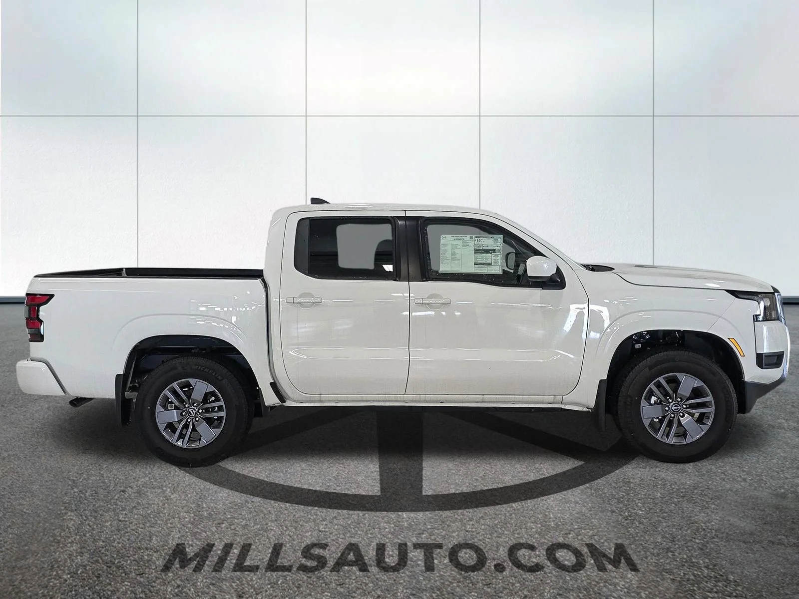 2026 Nissan Frontier SV - Photo 9