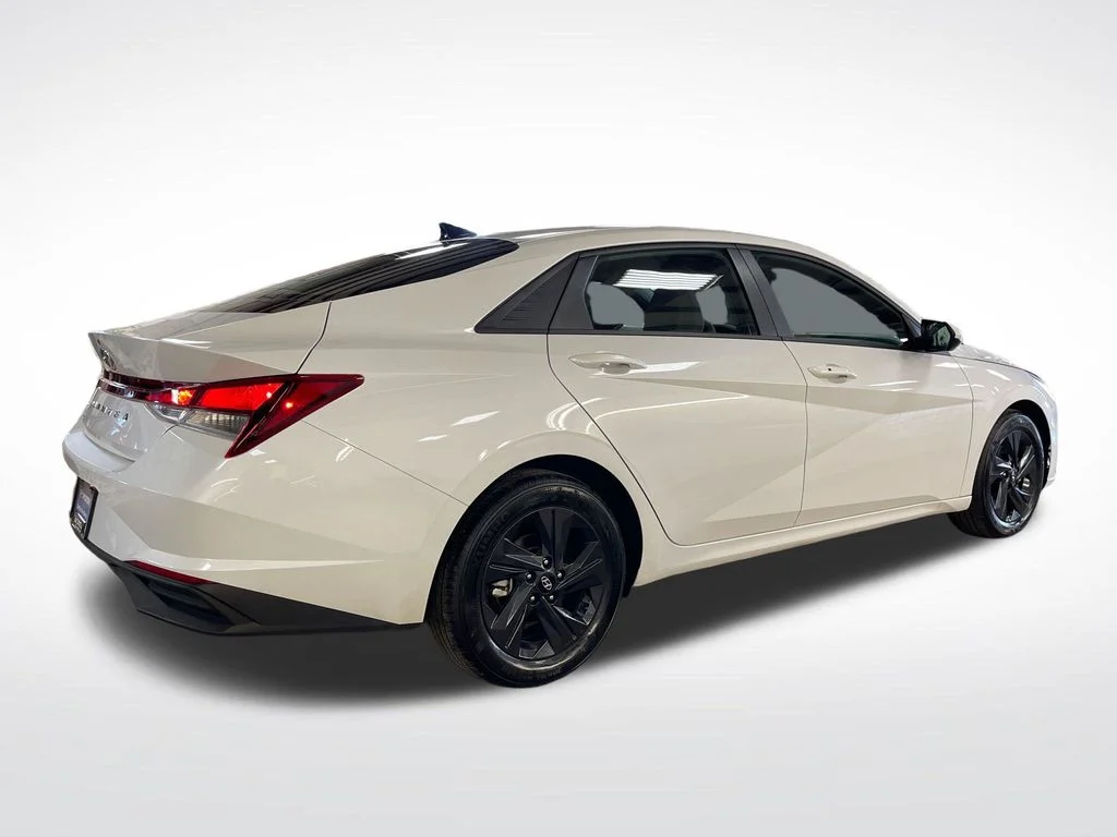Certified Used 2023 Gray Hyundai SEL image 5