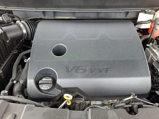 Used 2021 Black Buick Essence image 29