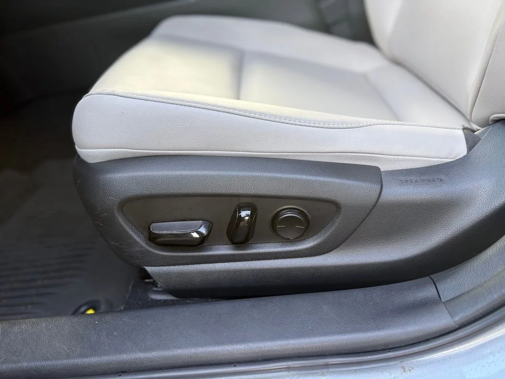 Used 2023 Silver Lexus 250h Base image 16
