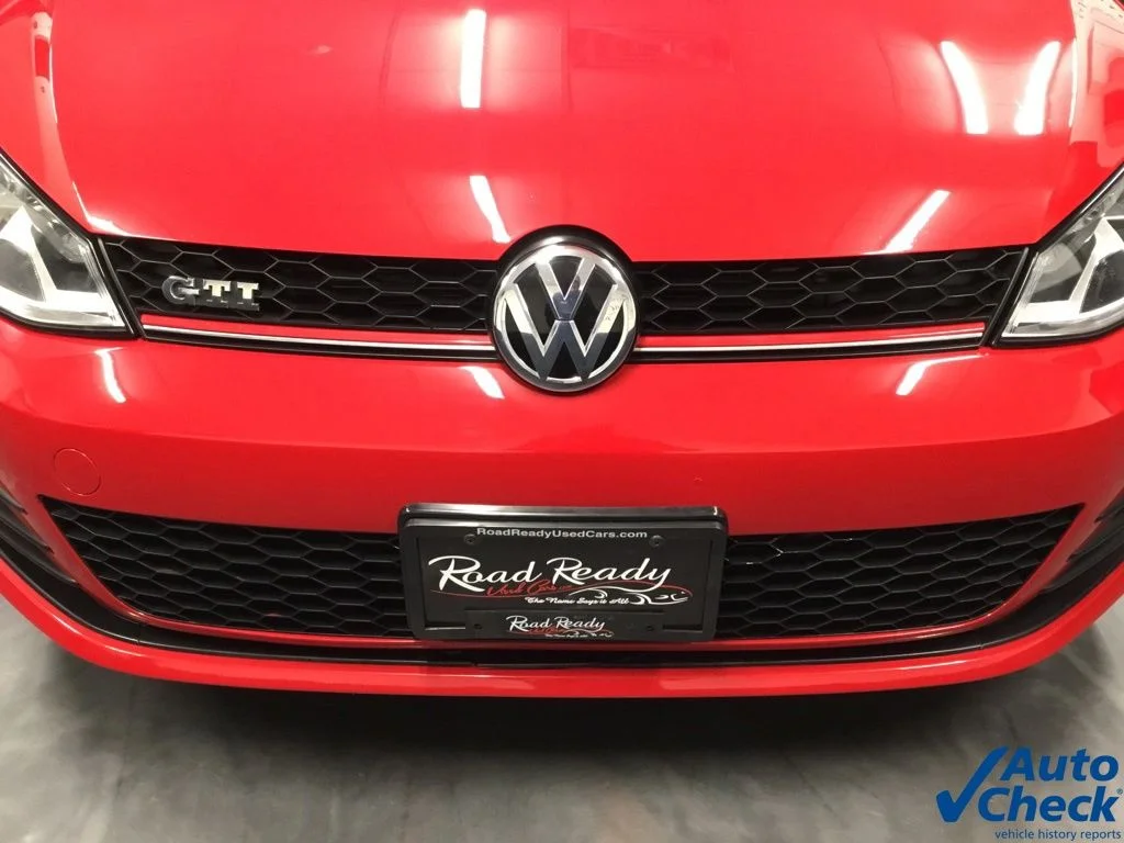Used 2015 Red Volkswagen 2.0T SE image 17
