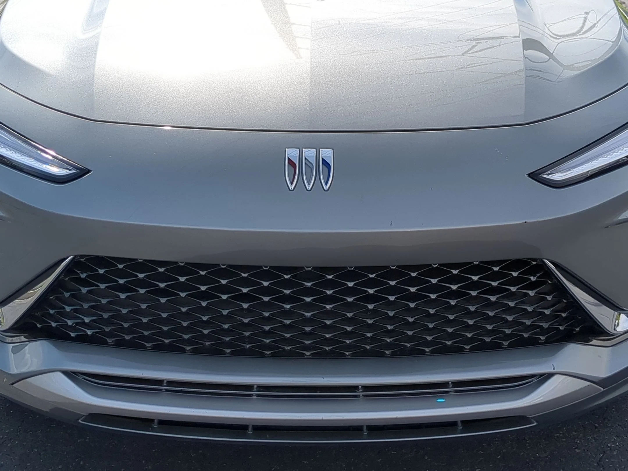 Used 2024 Moonstone Gray Metallic Buick Avenir image 10