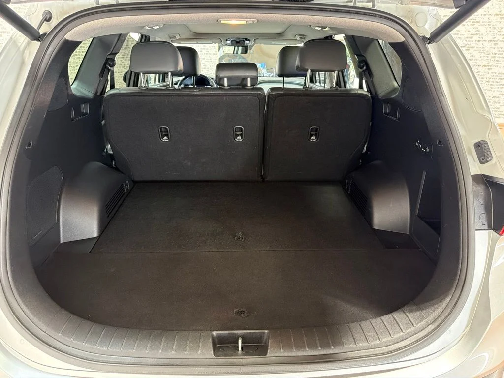 Used 2023 Shimmering Silver Hyundai Limited image 13