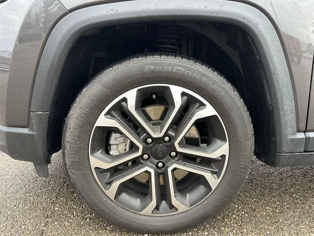 Used 2024 Metallic Jeep Limited image 20