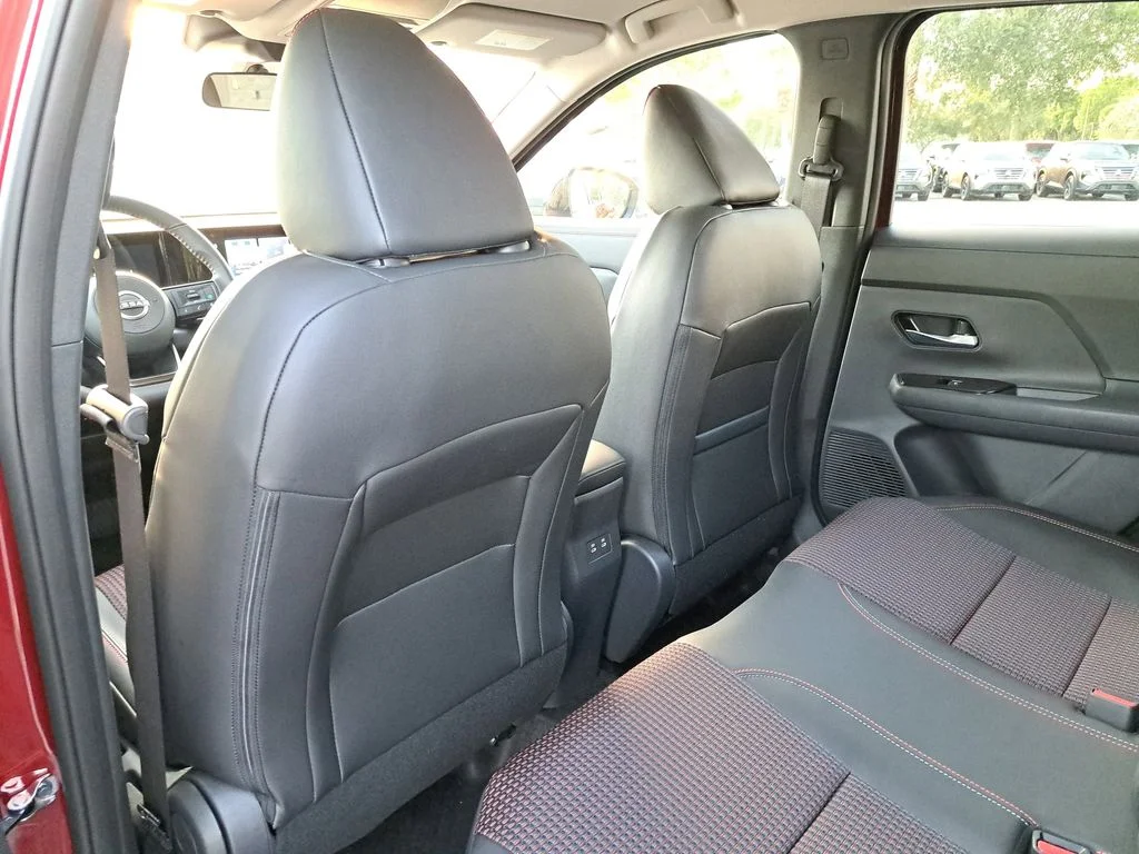 2026 Nissan KICKS SR - Photo 11