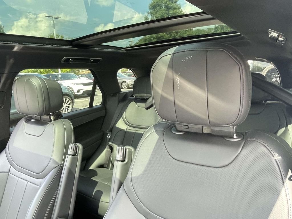 New 2026 Carpathian Grey Land Rover Dynamic SE image 15