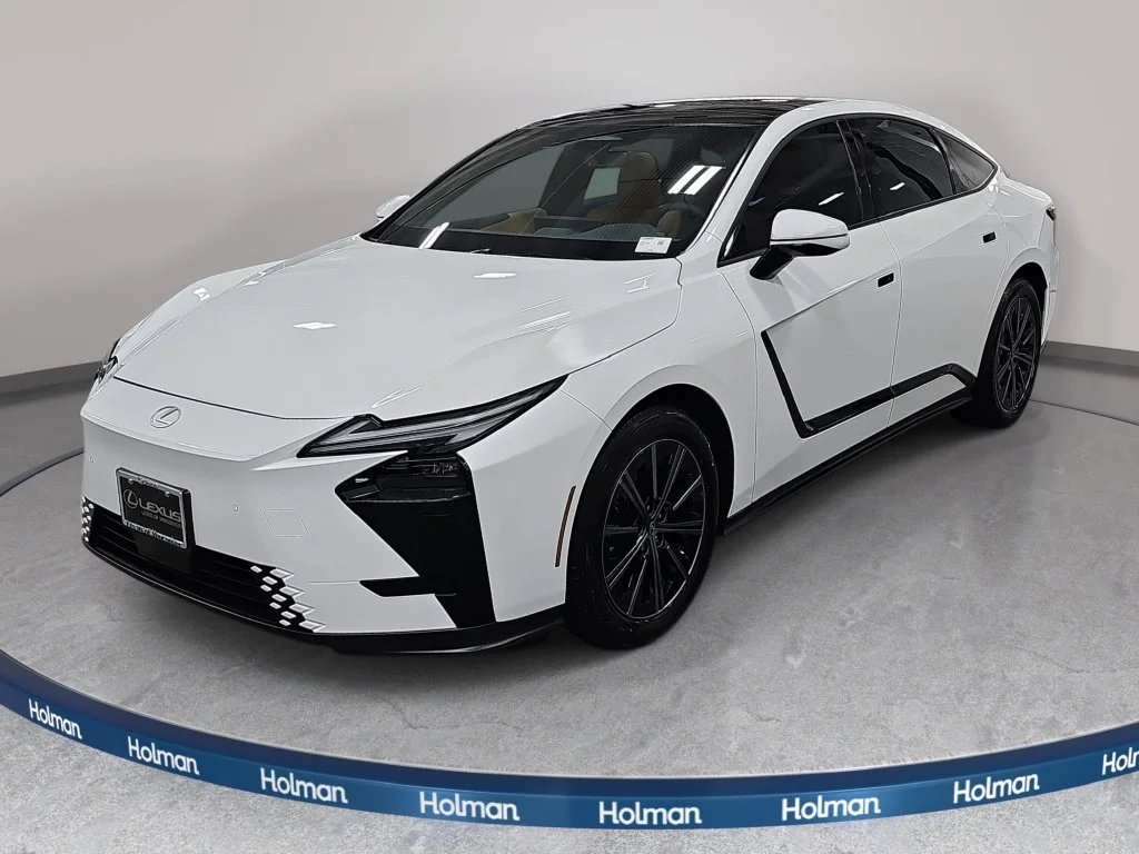 Used 2026 WHITE NOVA GLASS FLAKE Lexus 500e Premium image 1