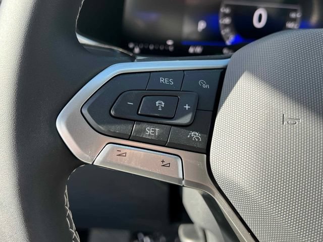 New 2026 Pure White Volkswagen SE image 34