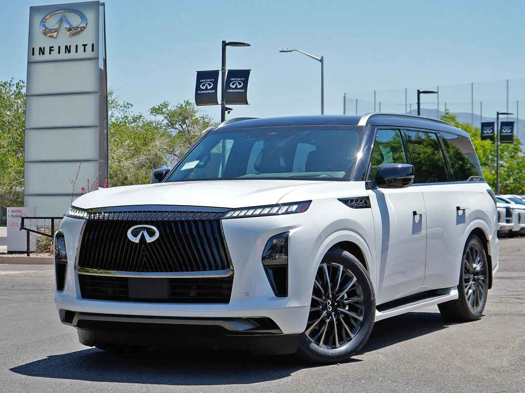 New 2026 2T RADIANT WHIT INFINITI Autograph 4WD image 1