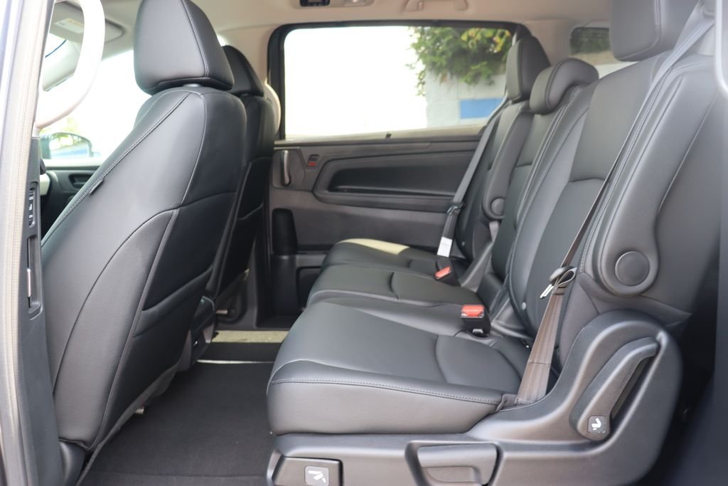 New 2026 Modern Steel Metallic Honda EX-L image 11