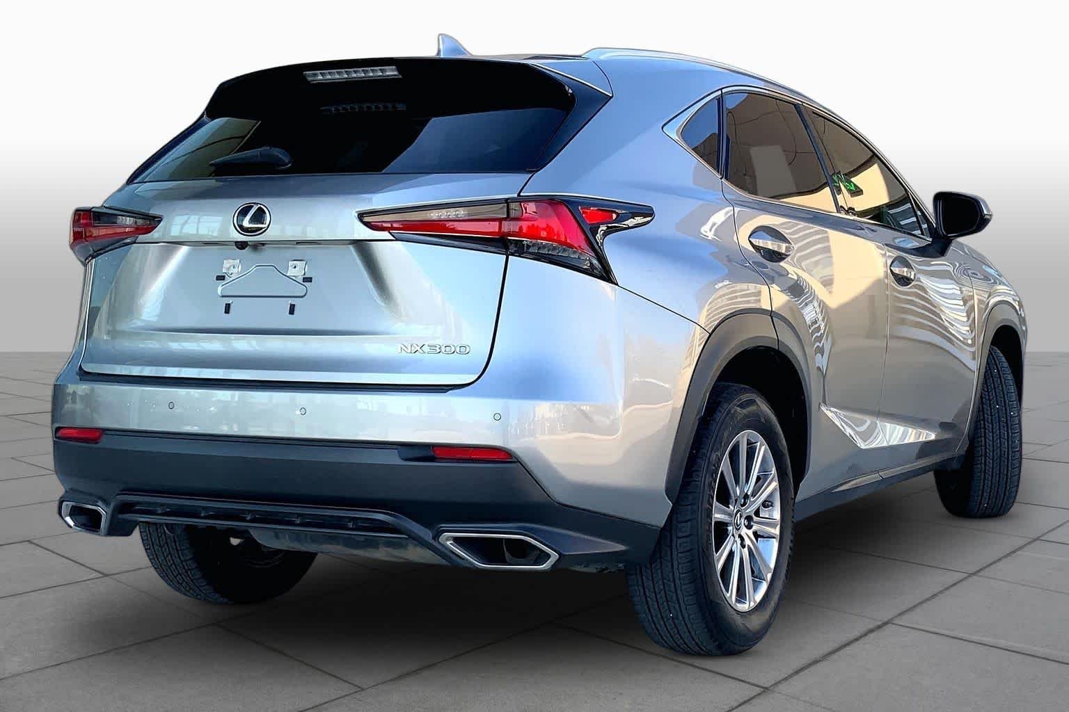 Used 2021 Atomic Silver Lexus  image 13