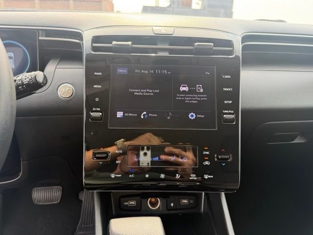 Used 2024 Gray Hyundai SEL image 28