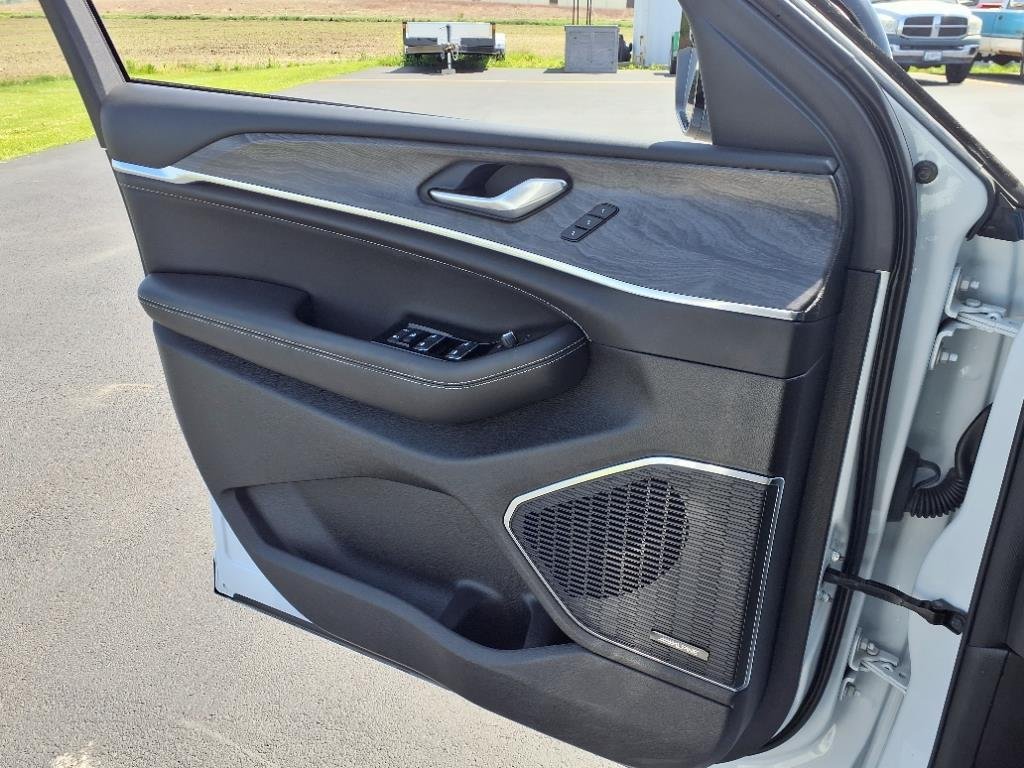 2024 Jeep Grand Cherokee Overland - Photo 15
