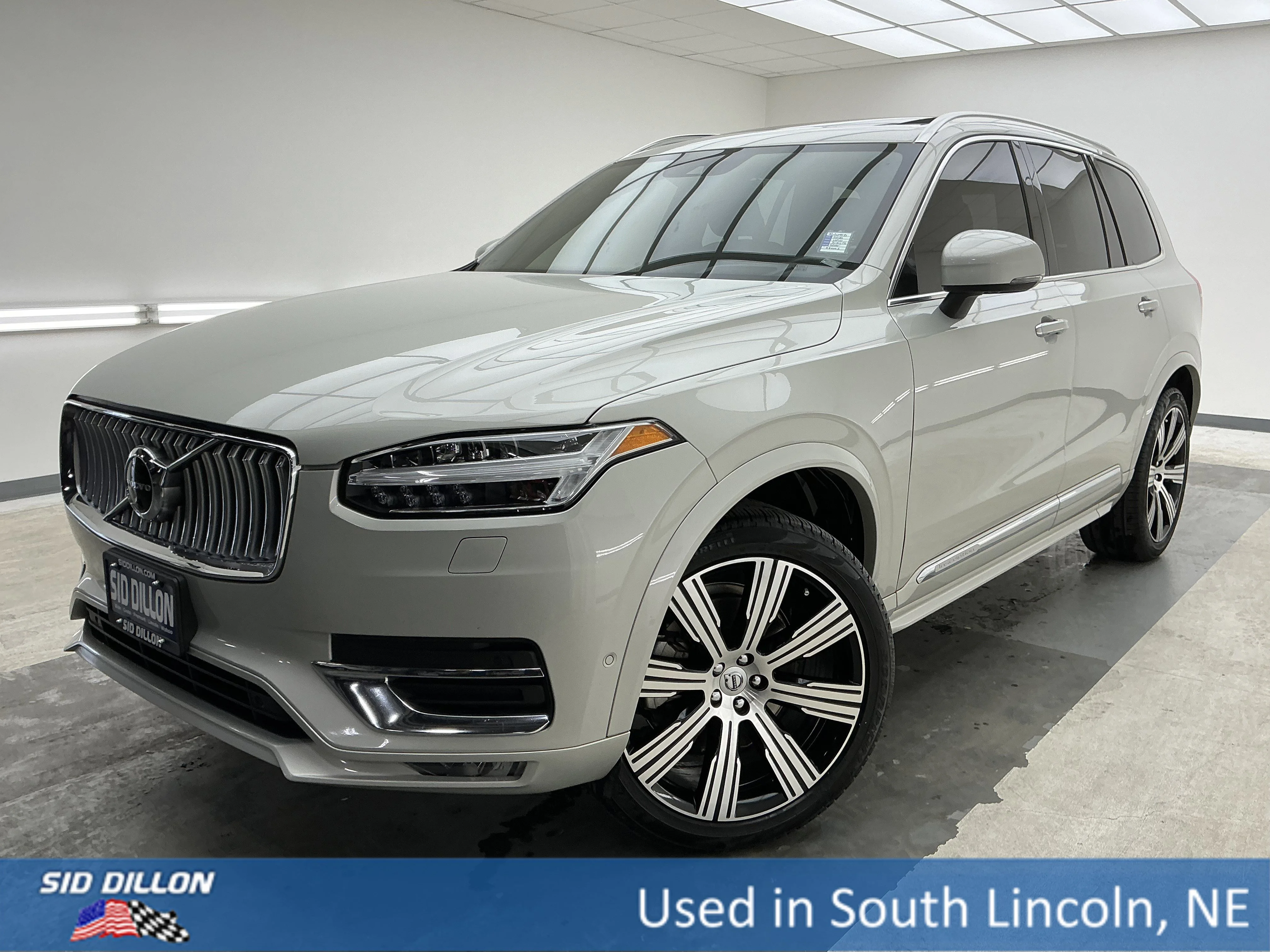 Bright Silver Metallic 2020 Volvo XC90 T6 Inscription 6-Passenger AWD SUV / Crossover All-Wheel Drive Automatic