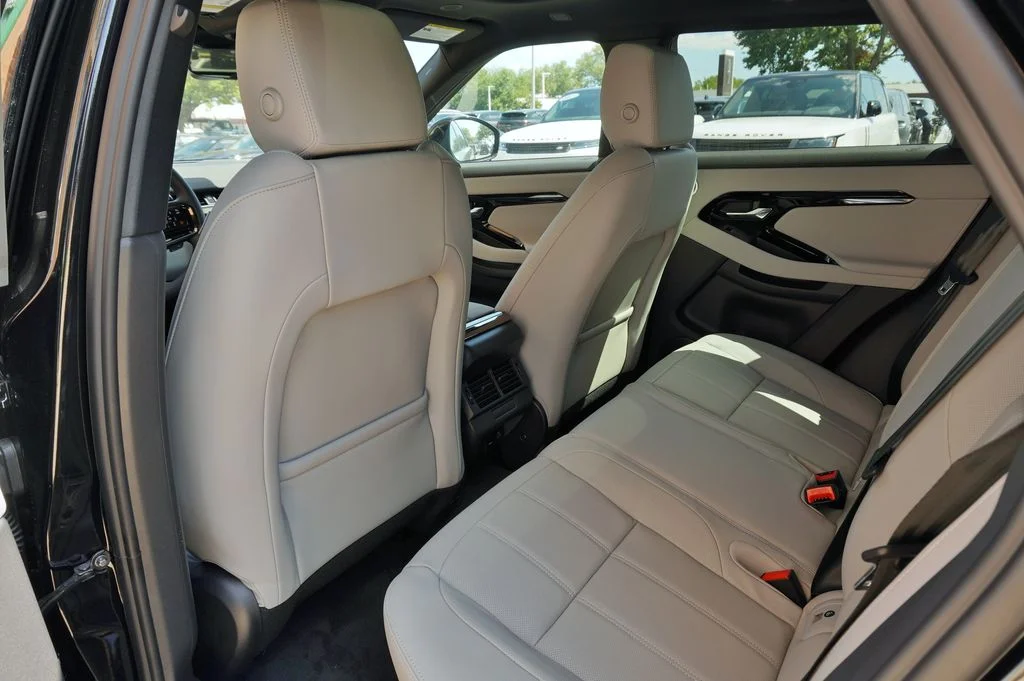 New 2026 Santorini Black Land Rover S image 30