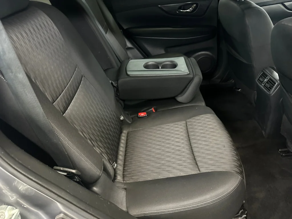 2019 Nissan Rogue SV - Photo 25