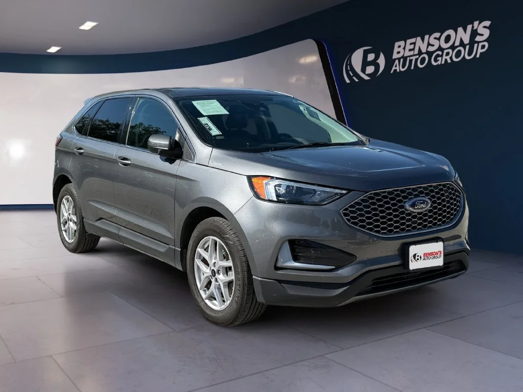 Used 2024 Gray Ford SEL image 7