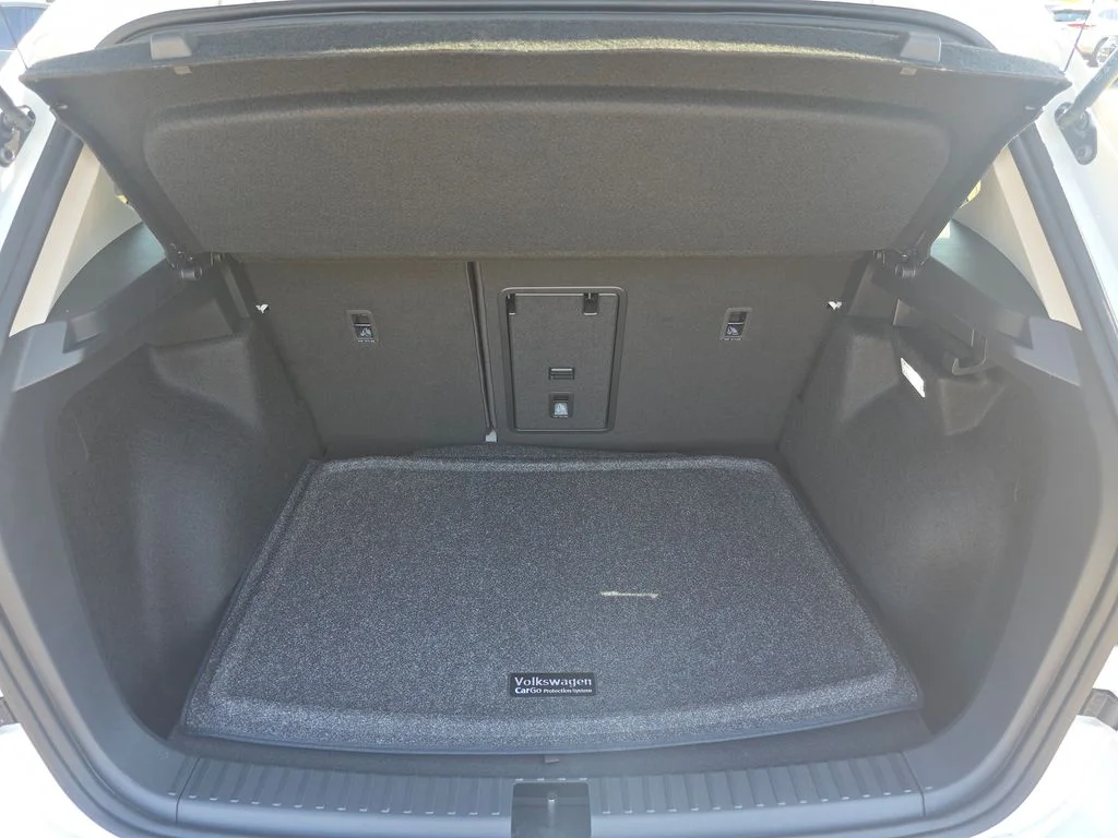 New 2026 Pure White Volkswagen 1.5T SEL image 6