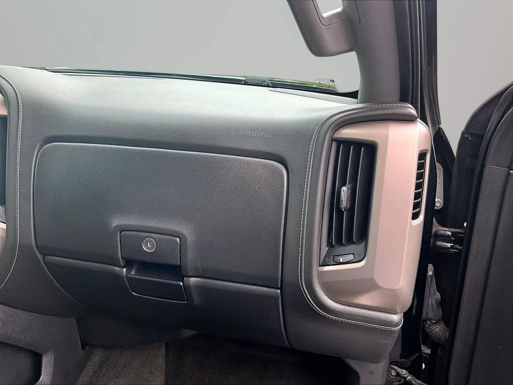 Used 2015 Black GMC Denali image 17