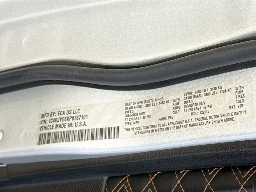 Used 2023 Silver Jeep Summit 4xe image 32