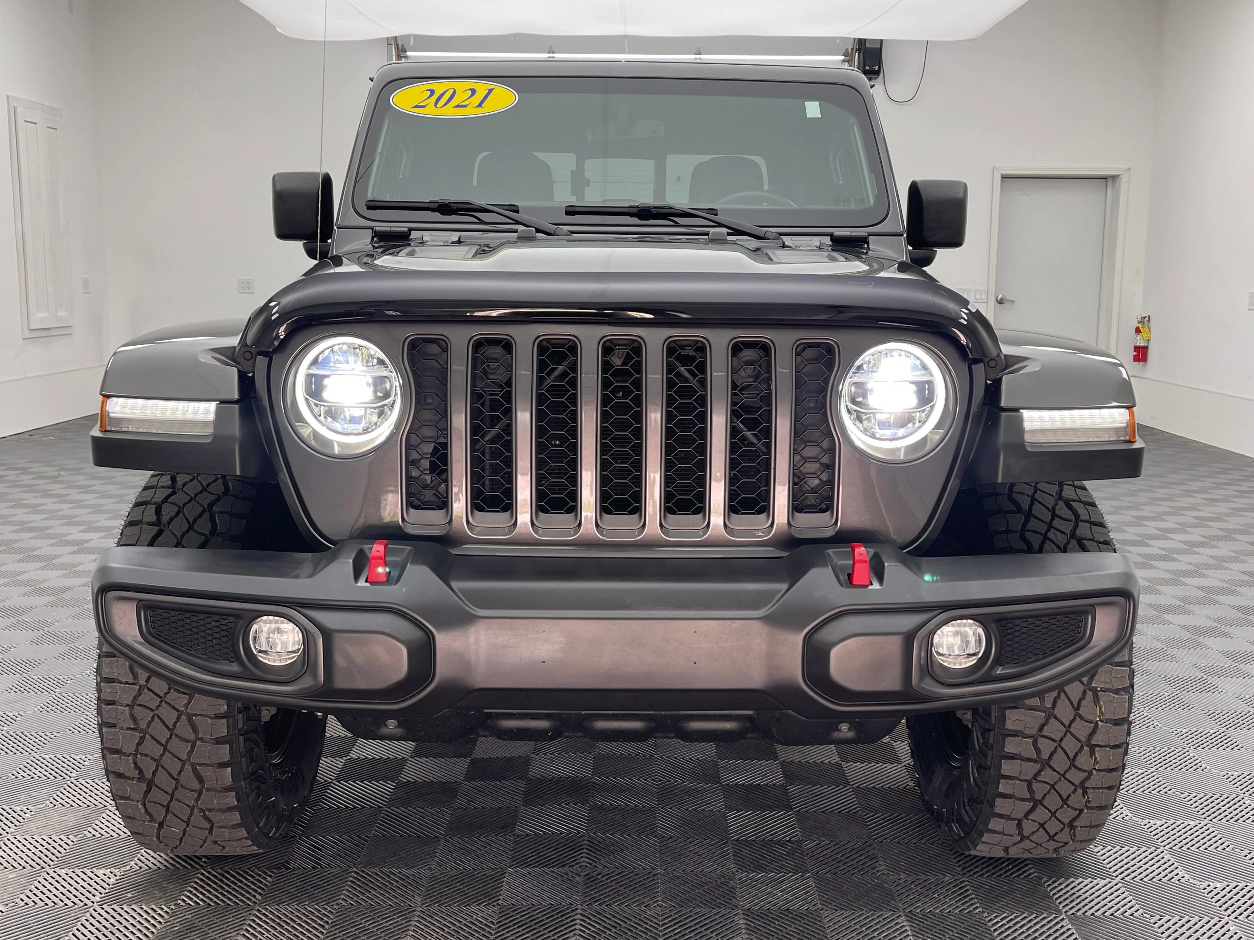Used 2021  Jeep Rubicon image 12