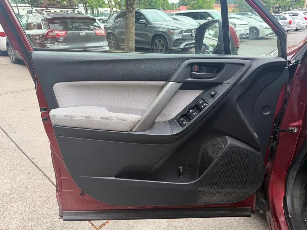 Used 2015 Venetian Red Pearl Subaru 2.5i Premium image 10