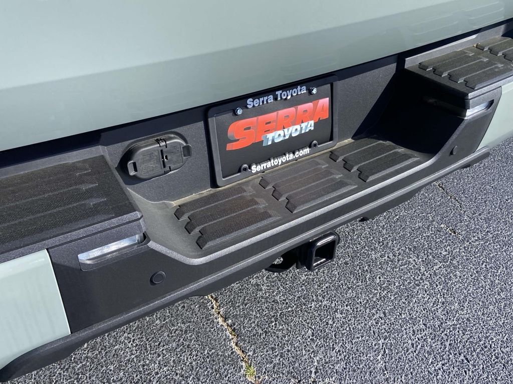 2025 Toyota Tundra Platinum - Photo 11