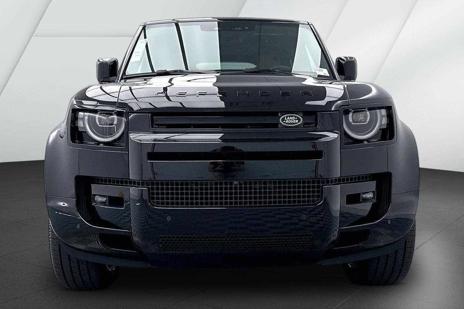 New 2026 Santorini Black Metallic Land Rover X image 2