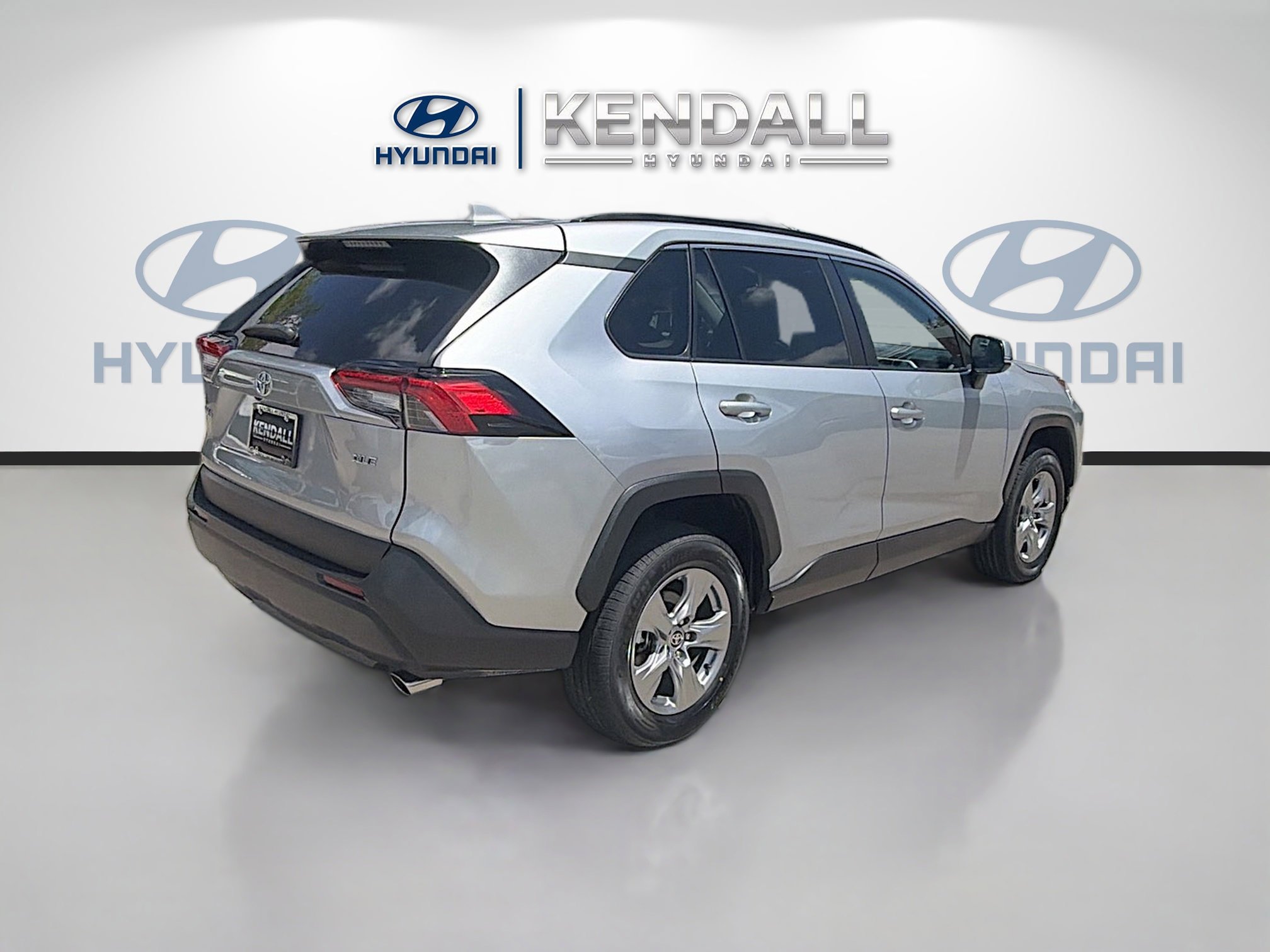 Used 2024 Silver Sky Metallic Toyota XLE image 6